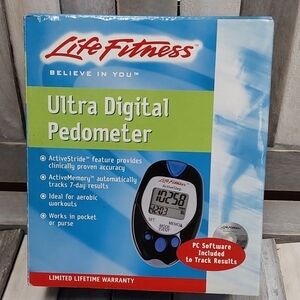 Life Fitness Ultra Digital Pedometer